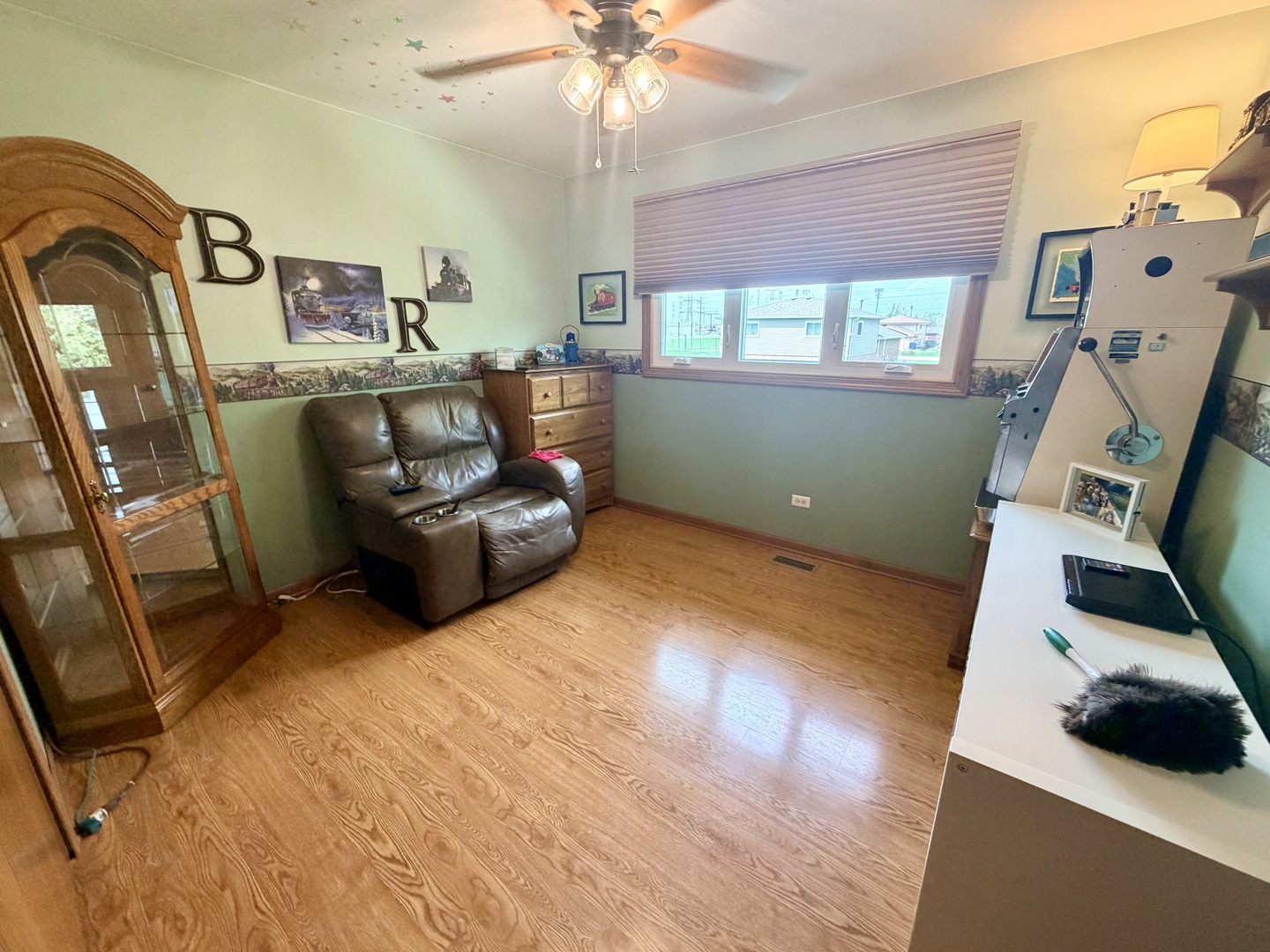 14221 Kilbourne Avenue, Crestwood, IL 60418