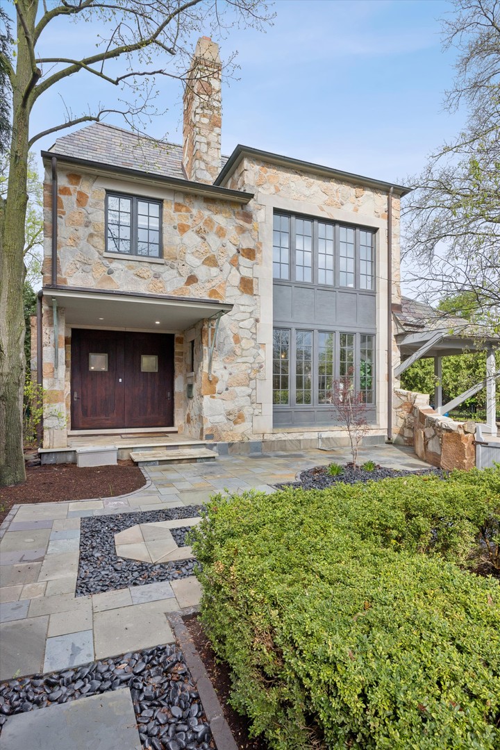 132 S Park Avenue, Hinsdale, IL 60521