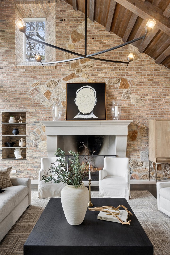 132 S Park Avenue, Hinsdale, IL 60521