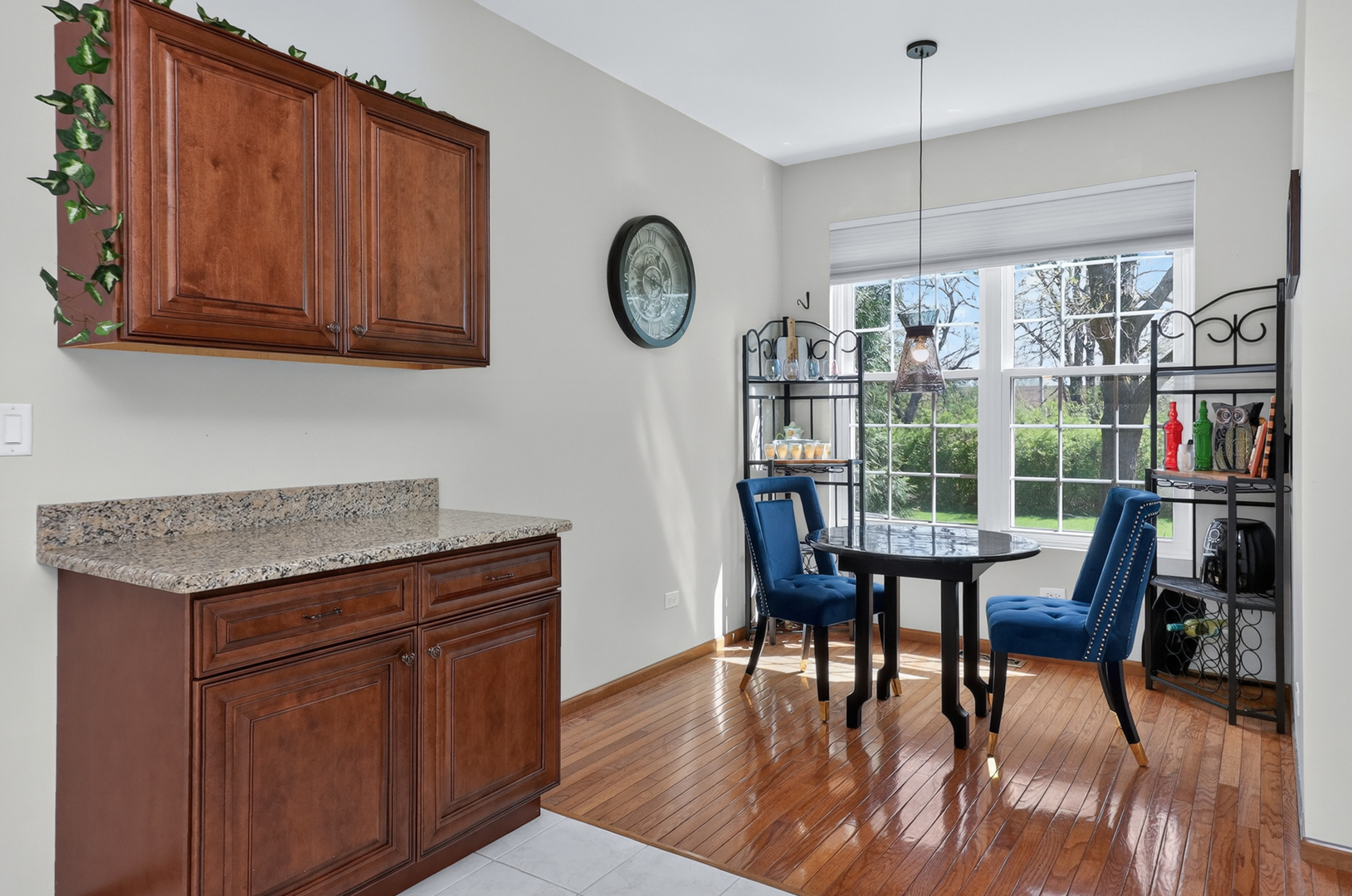 2360 Woodhill Court, Plainfield, IL 60586