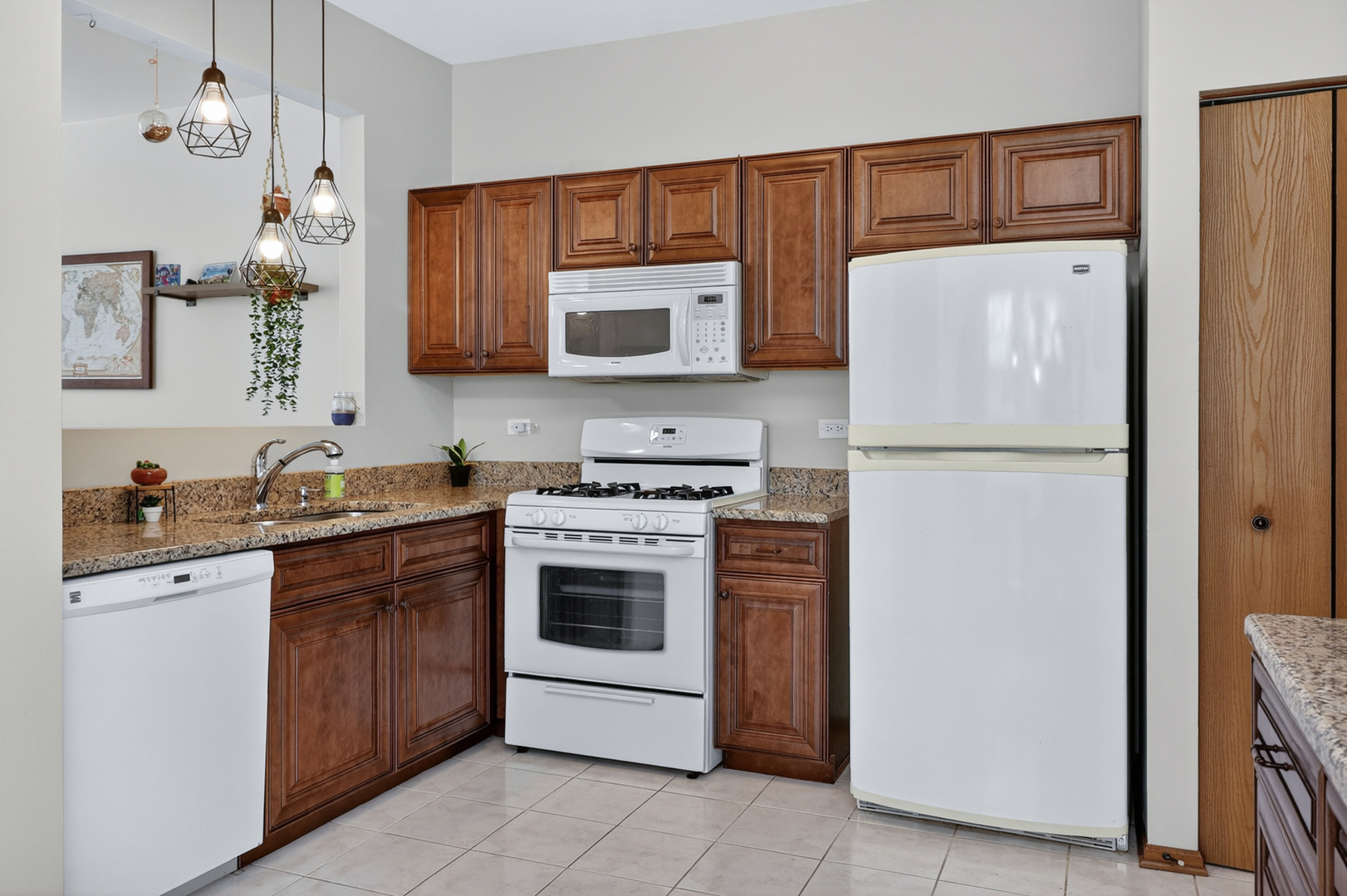 2360 Woodhill Court, Plainfield, IL 60586