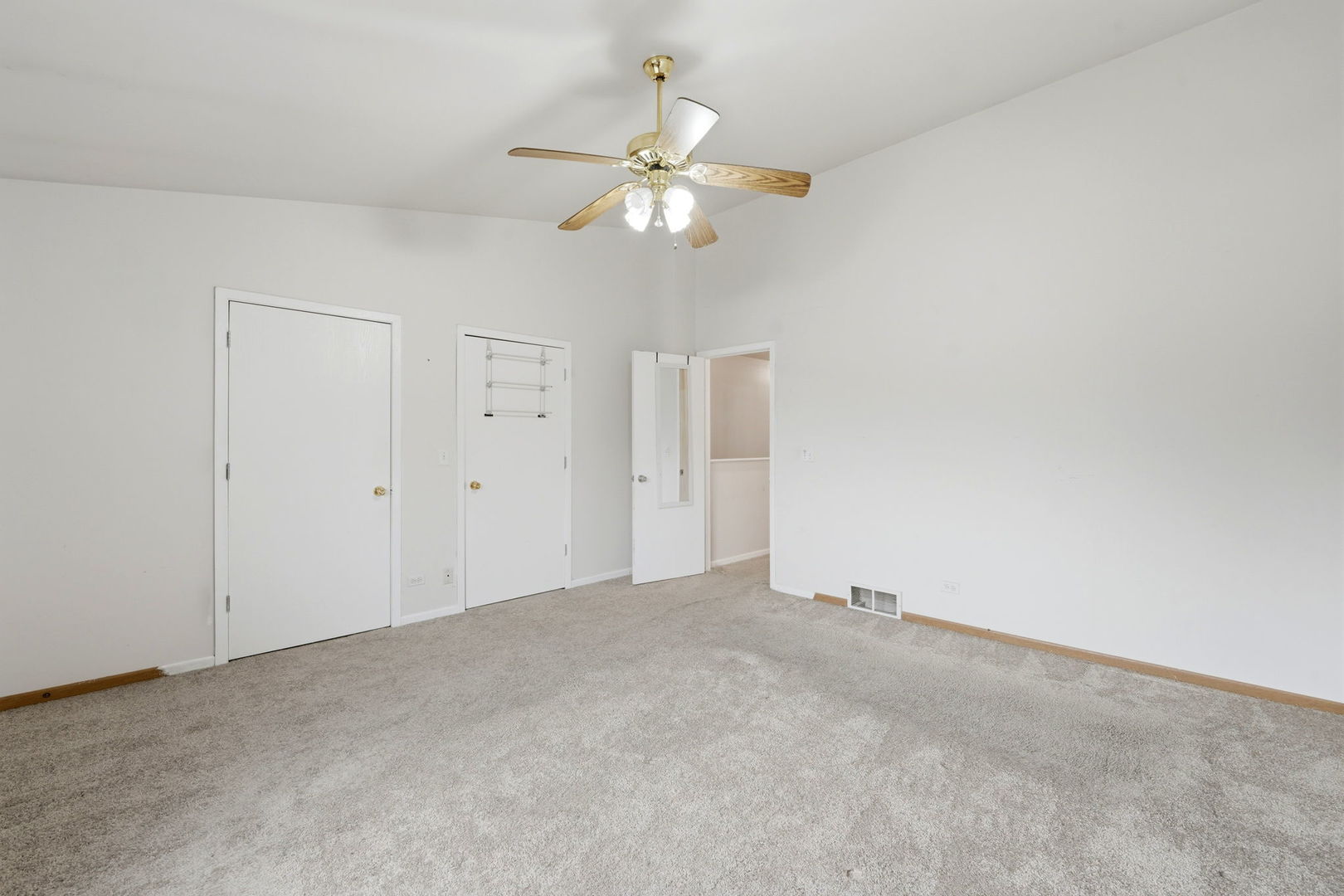 688 S ELIZABETH Street #688, Maple Park, IL 60151