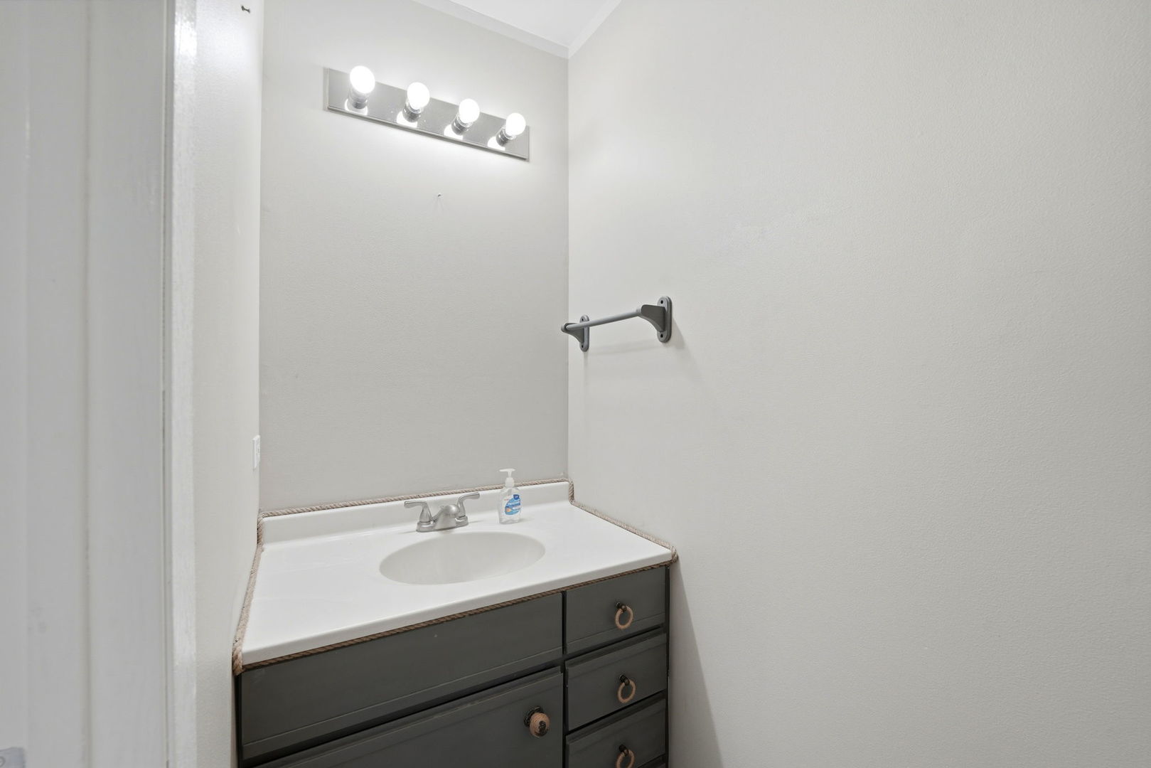 688 S ELIZABETH Street #688, Maple Park, IL 60151