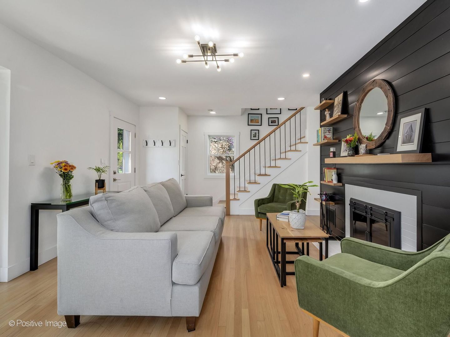 525 N Stone Avenue, La Grange Park, IL 60526