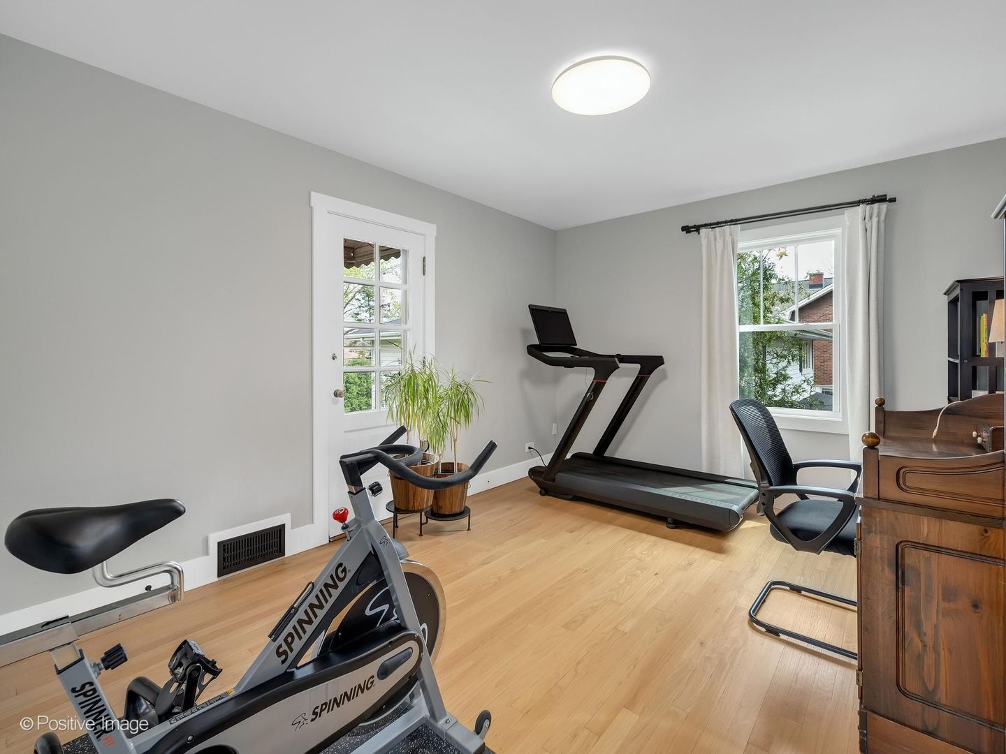 525 N Stone Avenue, La Grange Park, IL 60526