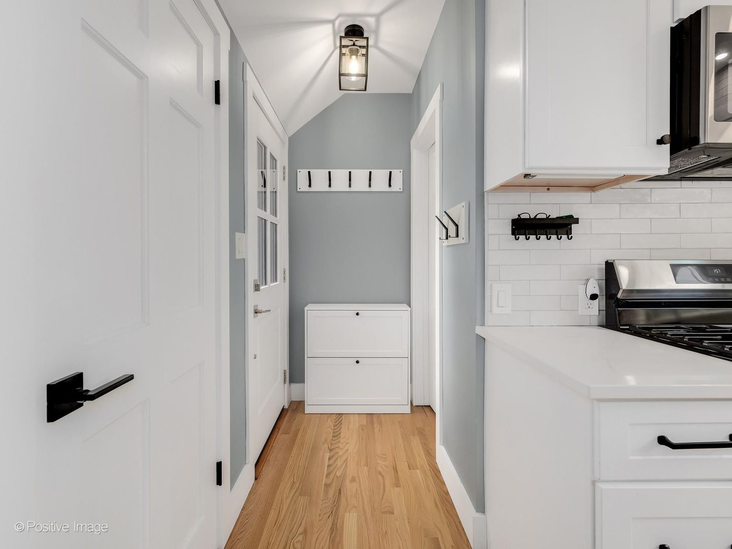 525 N Stone Avenue, La Grange Park, IL 60526