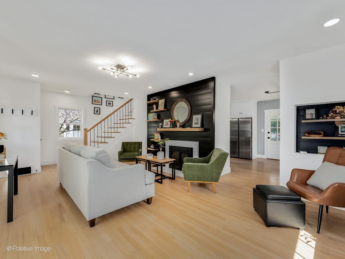 525 N Stone Avenue, La Grange Park, IL 60526