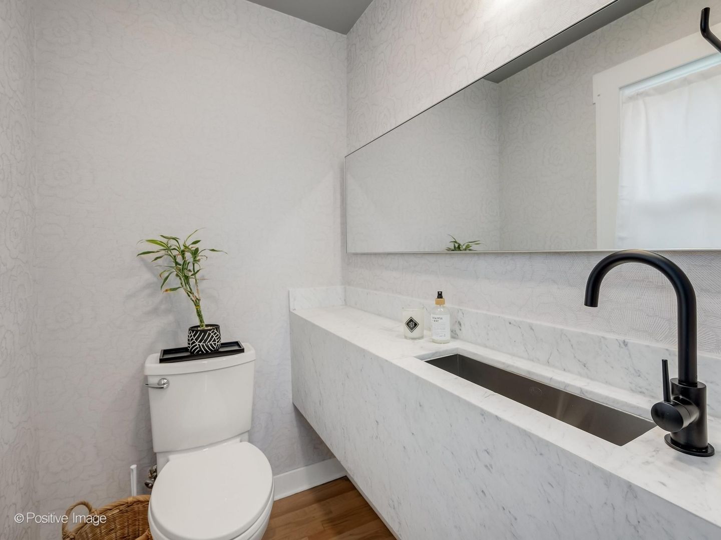 525 N Stone Avenue, La Grange Park, IL 60526