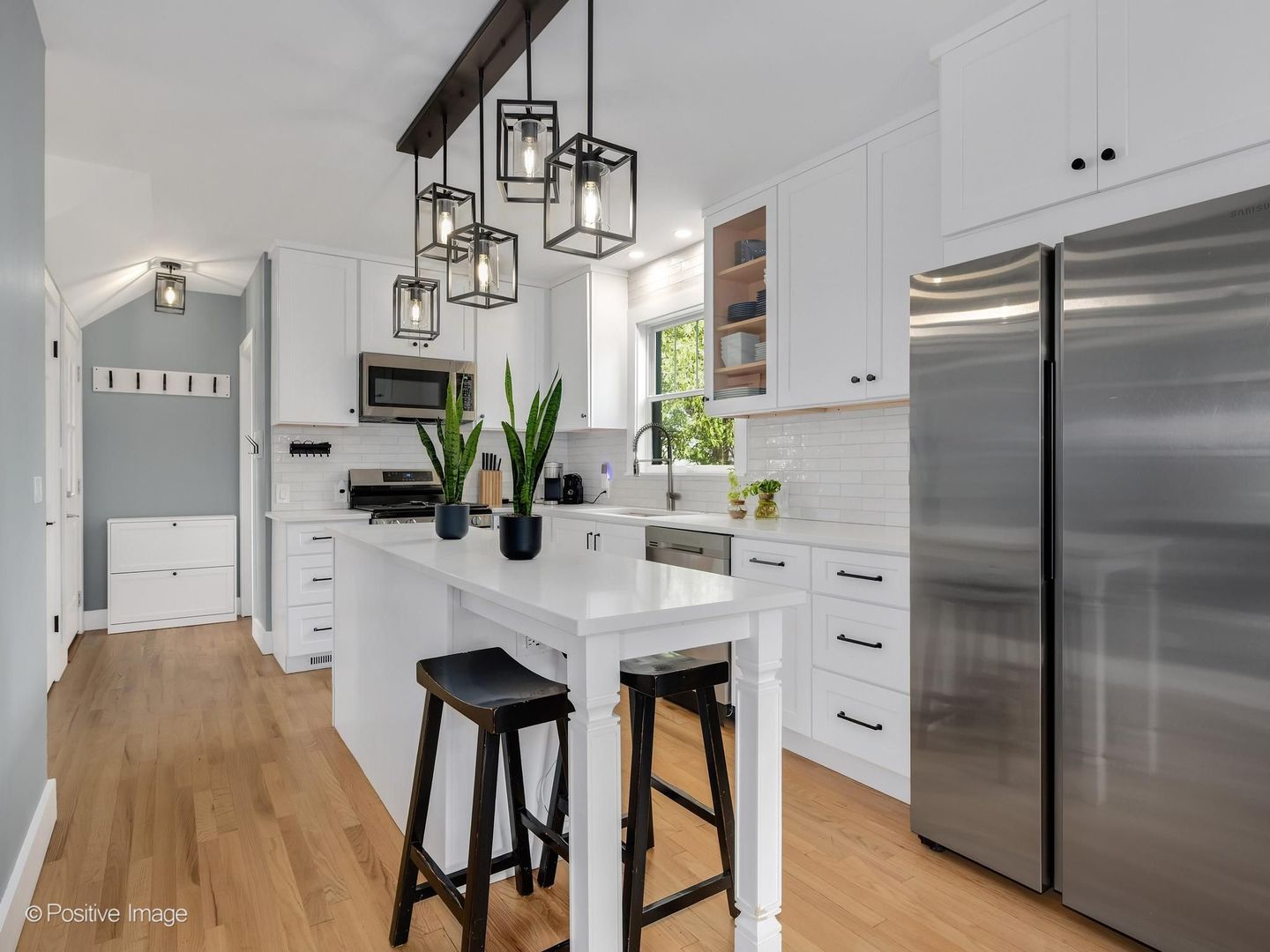 525 N Stone Avenue, La Grange Park, IL 60526