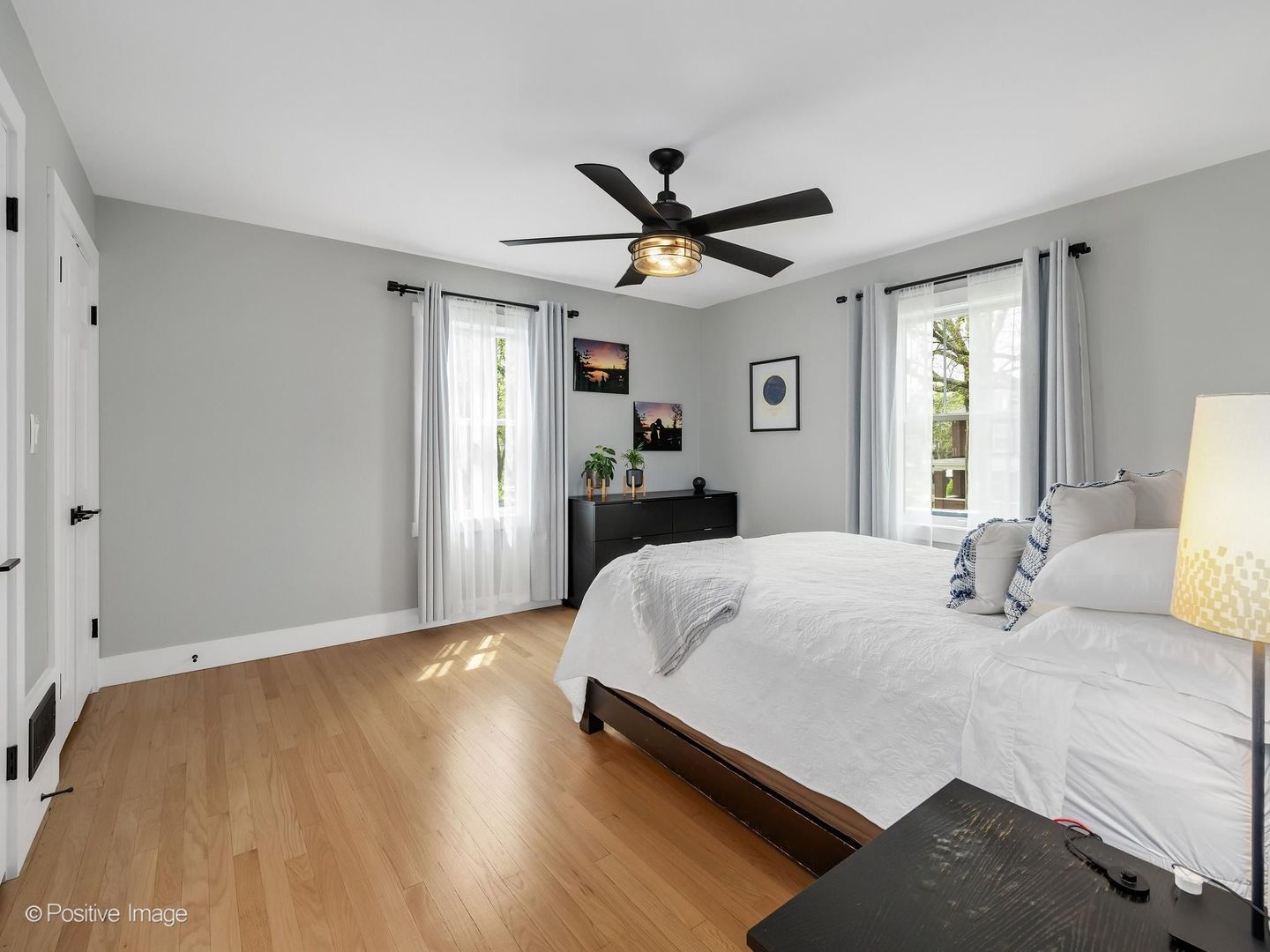 525 N Stone Avenue, La Grange Park, IL 60526