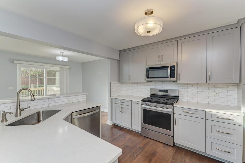 2222 Seaver Lane #2222, Hoffman Estates, IL 60169