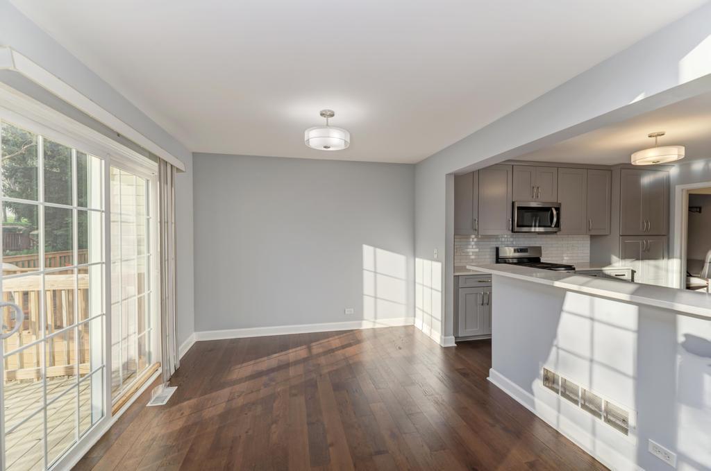 2222 Seaver Lane #2222, Hoffman Estates, IL 60169