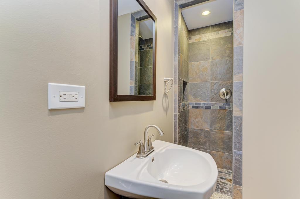 2222 Seaver Lane #2222, Hoffman Estates, IL 60169