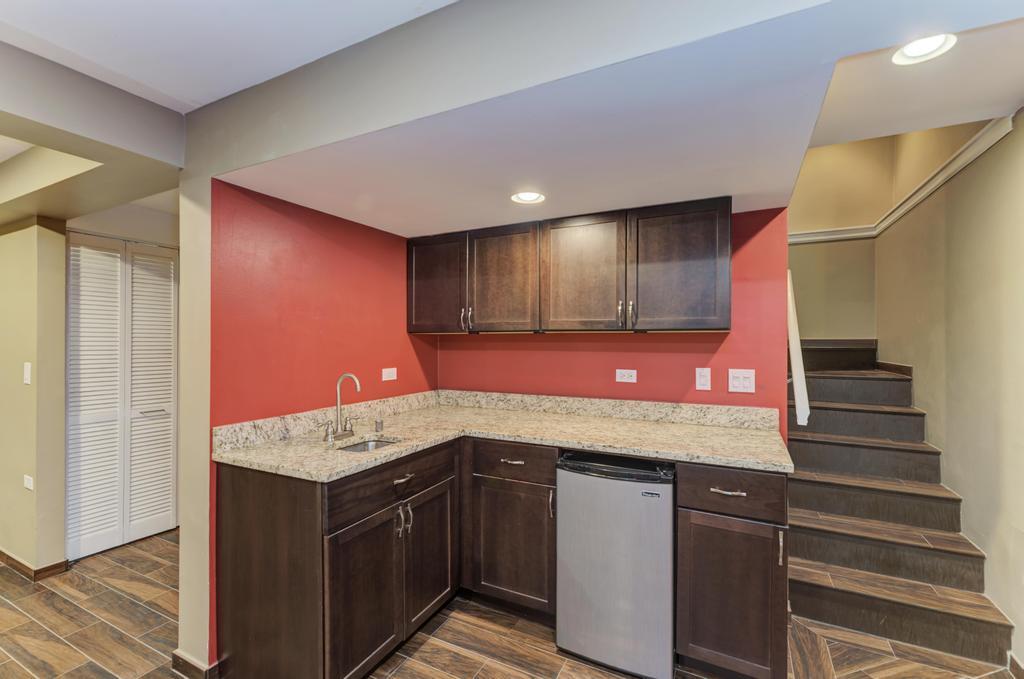 2222 Seaver Lane #2222, Hoffman Estates, IL 60169