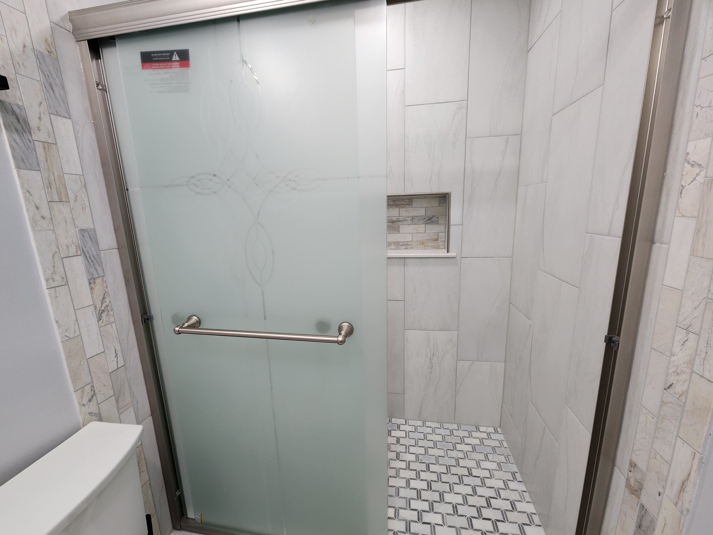 88 Gromer Road, Elgin, IL 60120