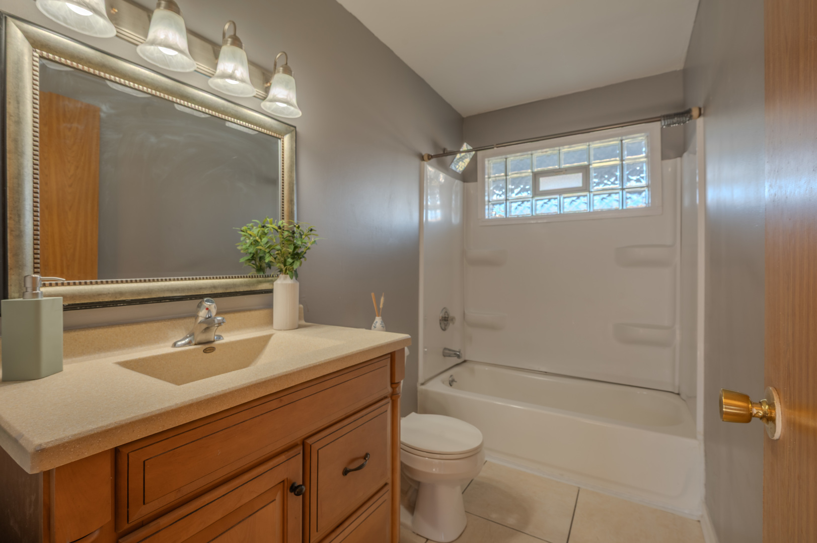 101 Edgehill Drive, Bolingbrook, IL 60440