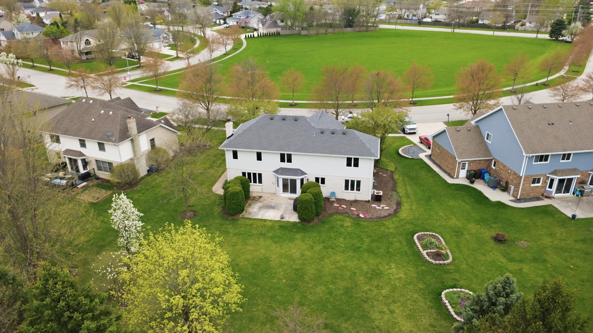 572 Bishops Gate, New Lenox, IL 60451