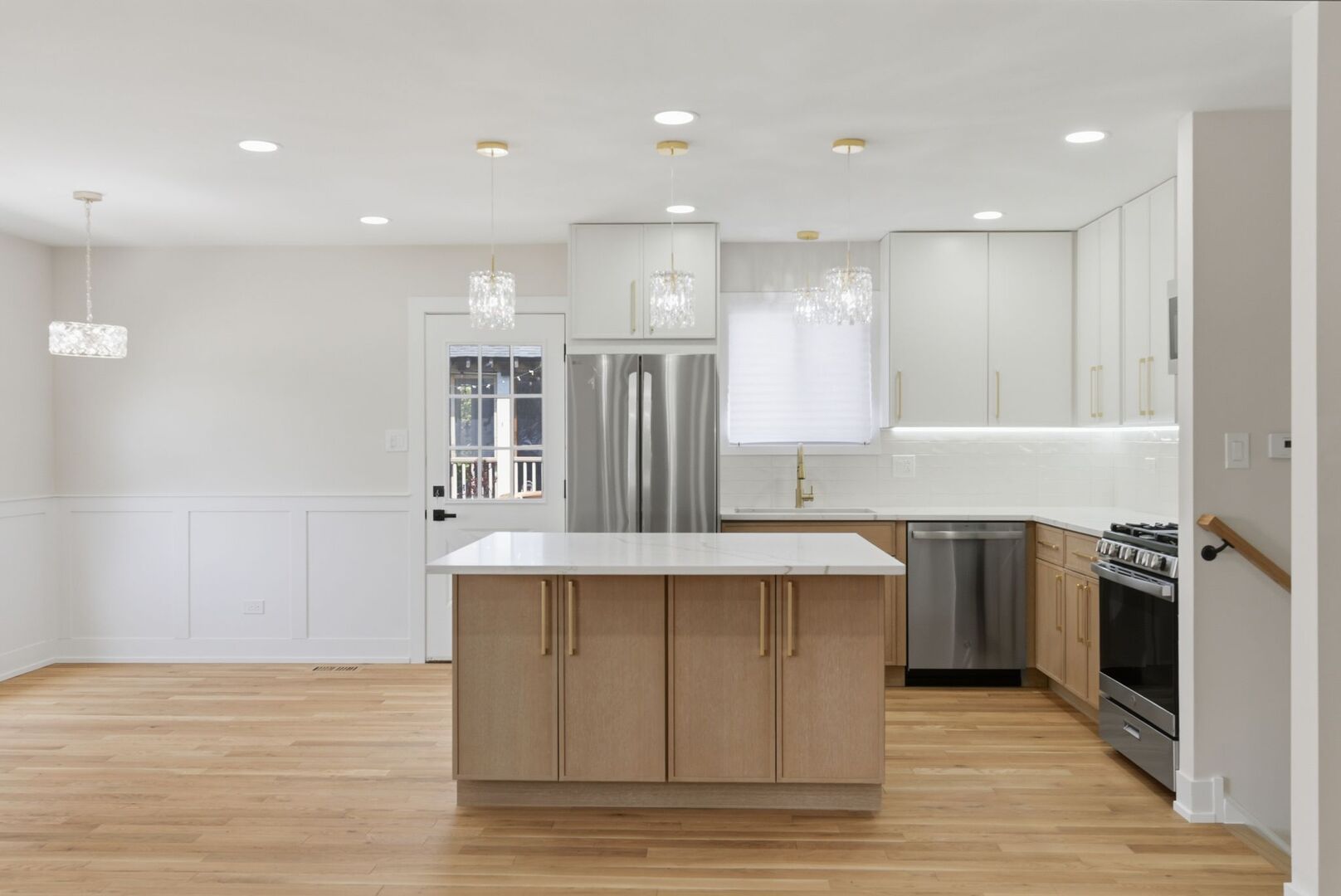 16801 90th Avenue, Orland Hills, IL 60487