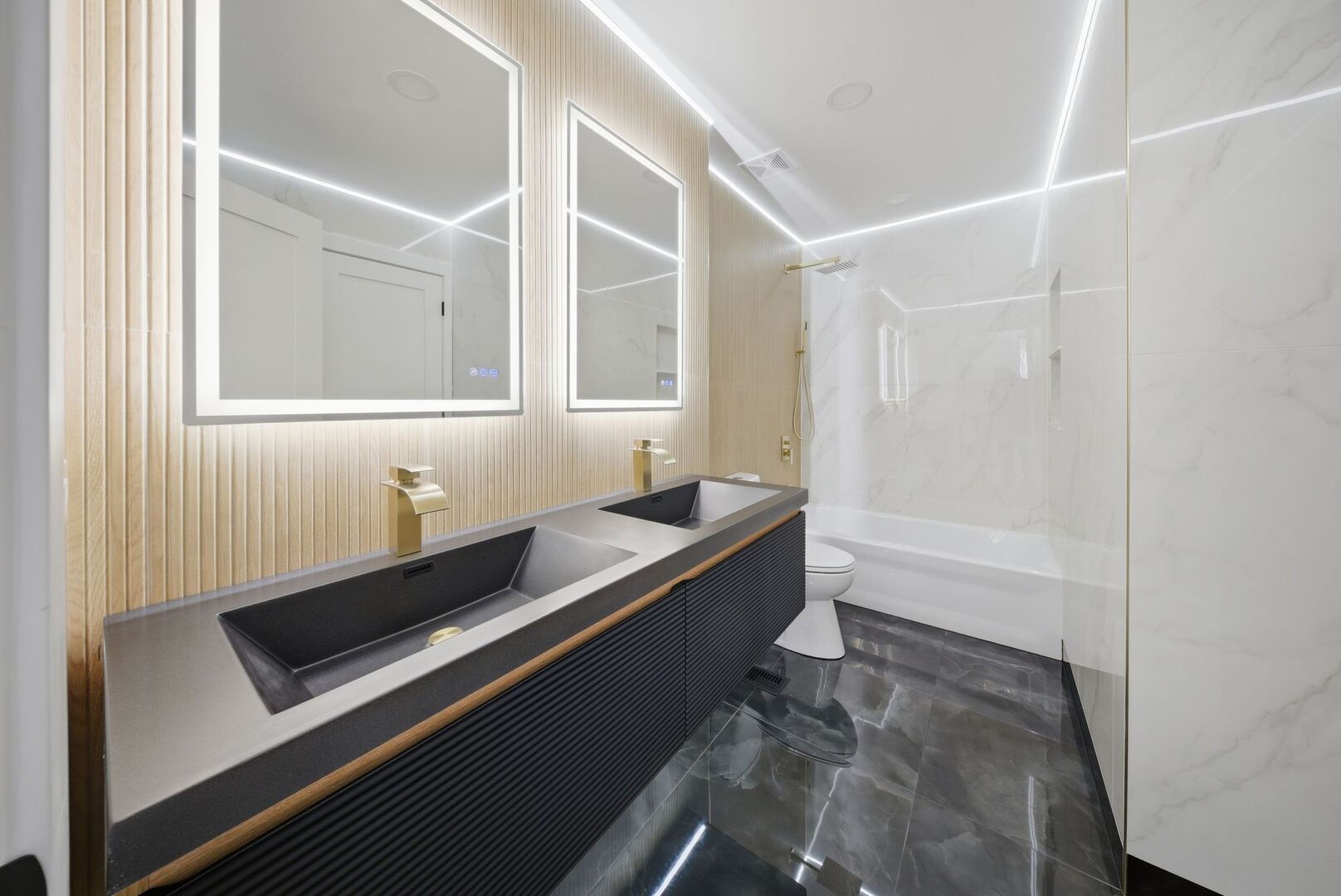 16801 90th Avenue, Orland Hills, IL 60487