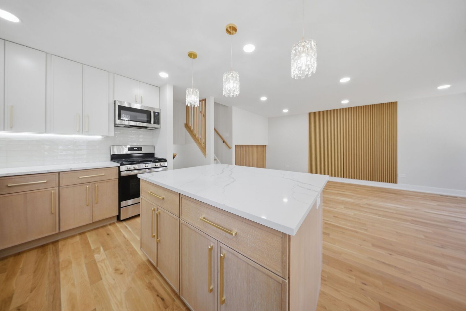 16801 90th Avenue, Orland Hills, IL 60487