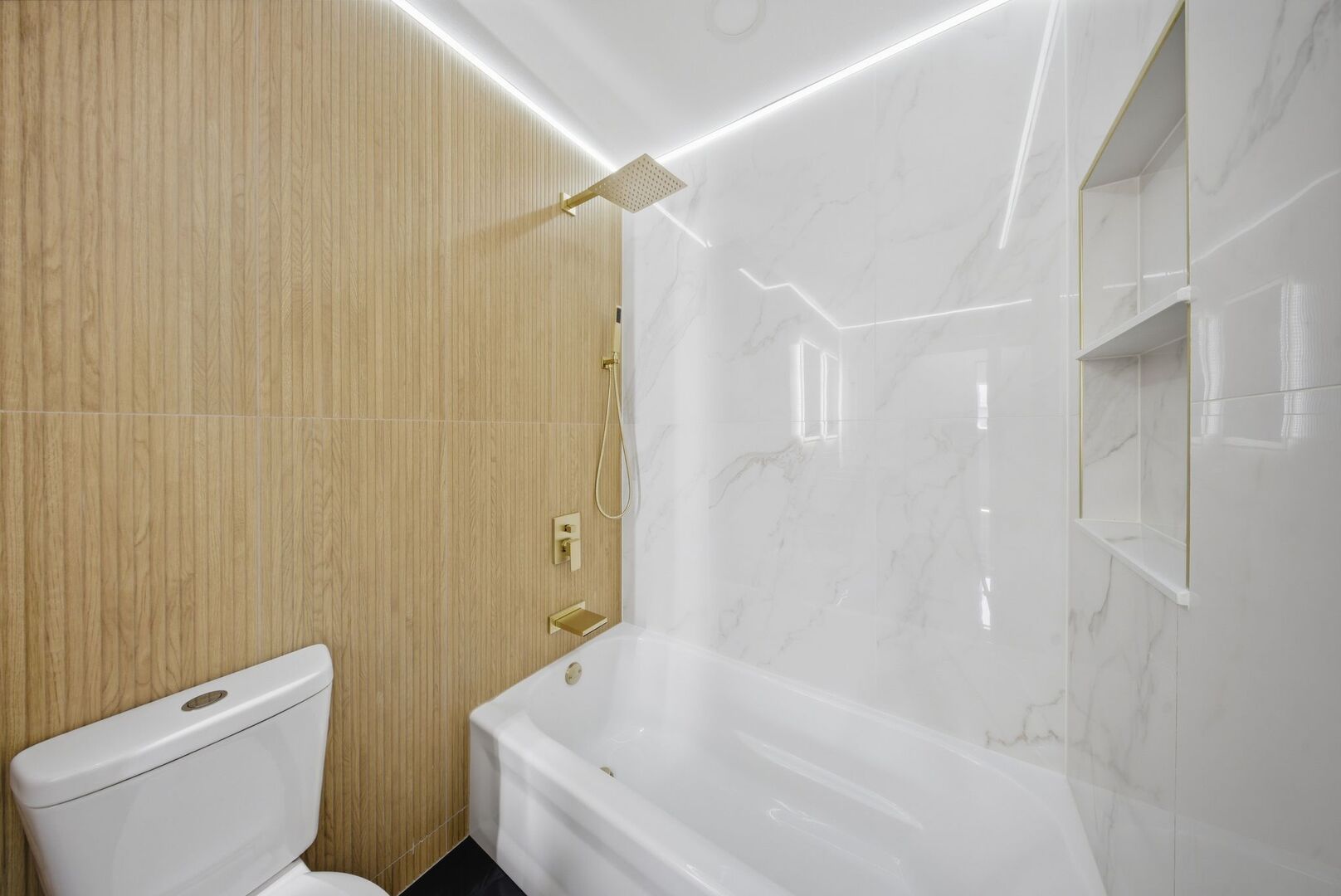 16801 90th Avenue, Orland Hills, IL 60487