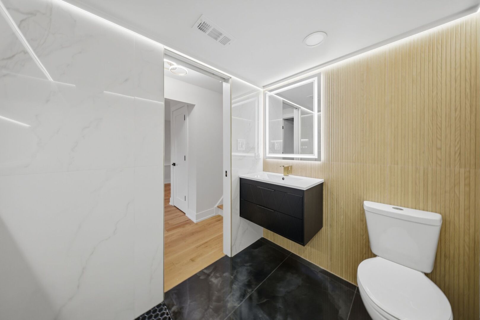 16801 90th Avenue, Orland Hills, IL 60487