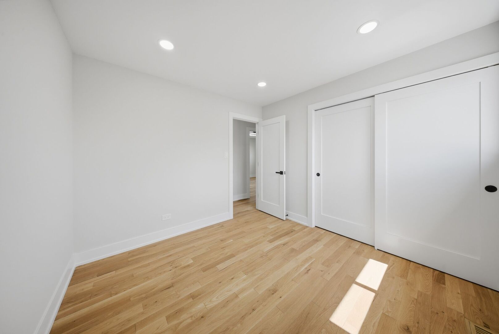 16801 90th Avenue, Orland Hills, IL 60487