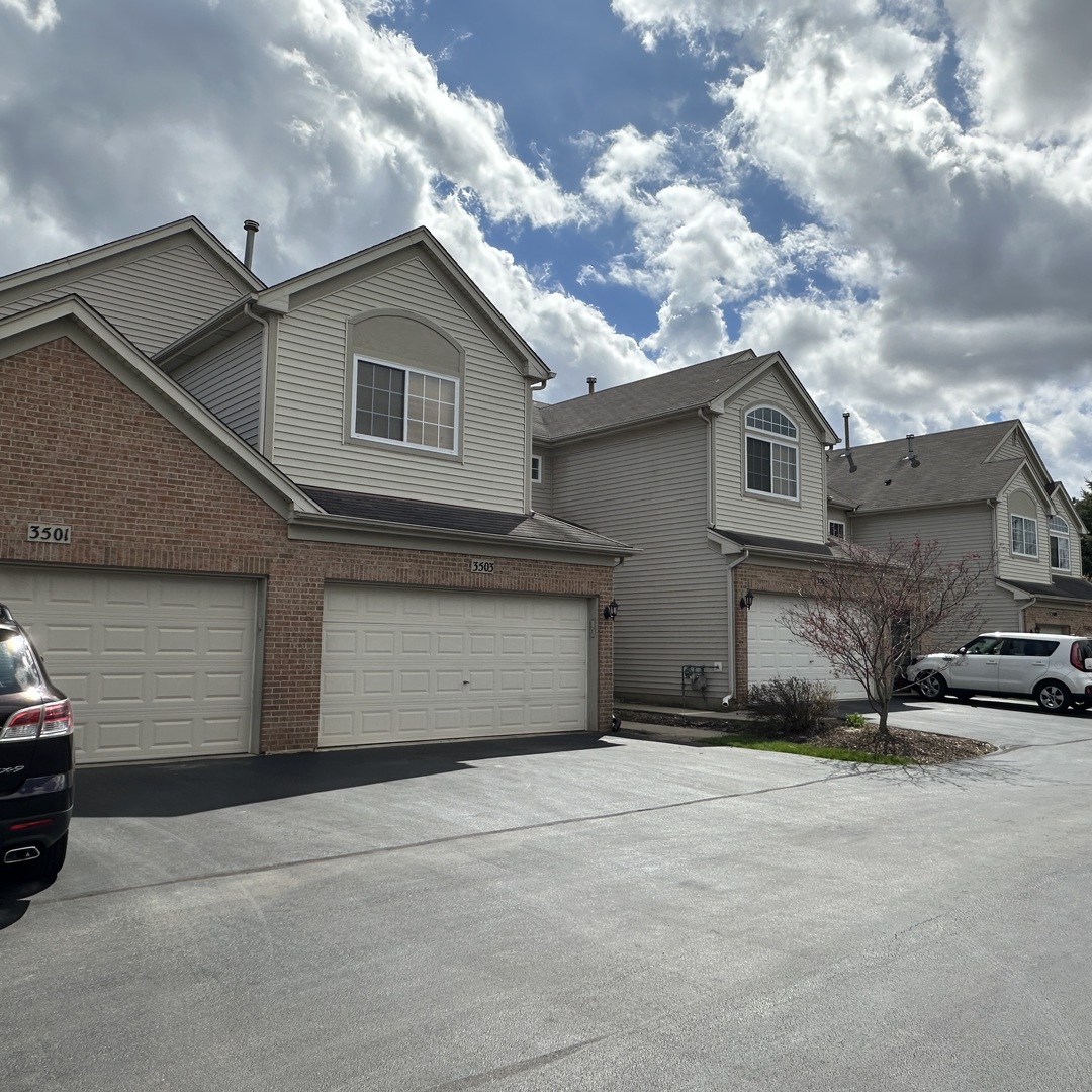 3503 Blue Ridge Court #3503, Carpentersville, IL 60110