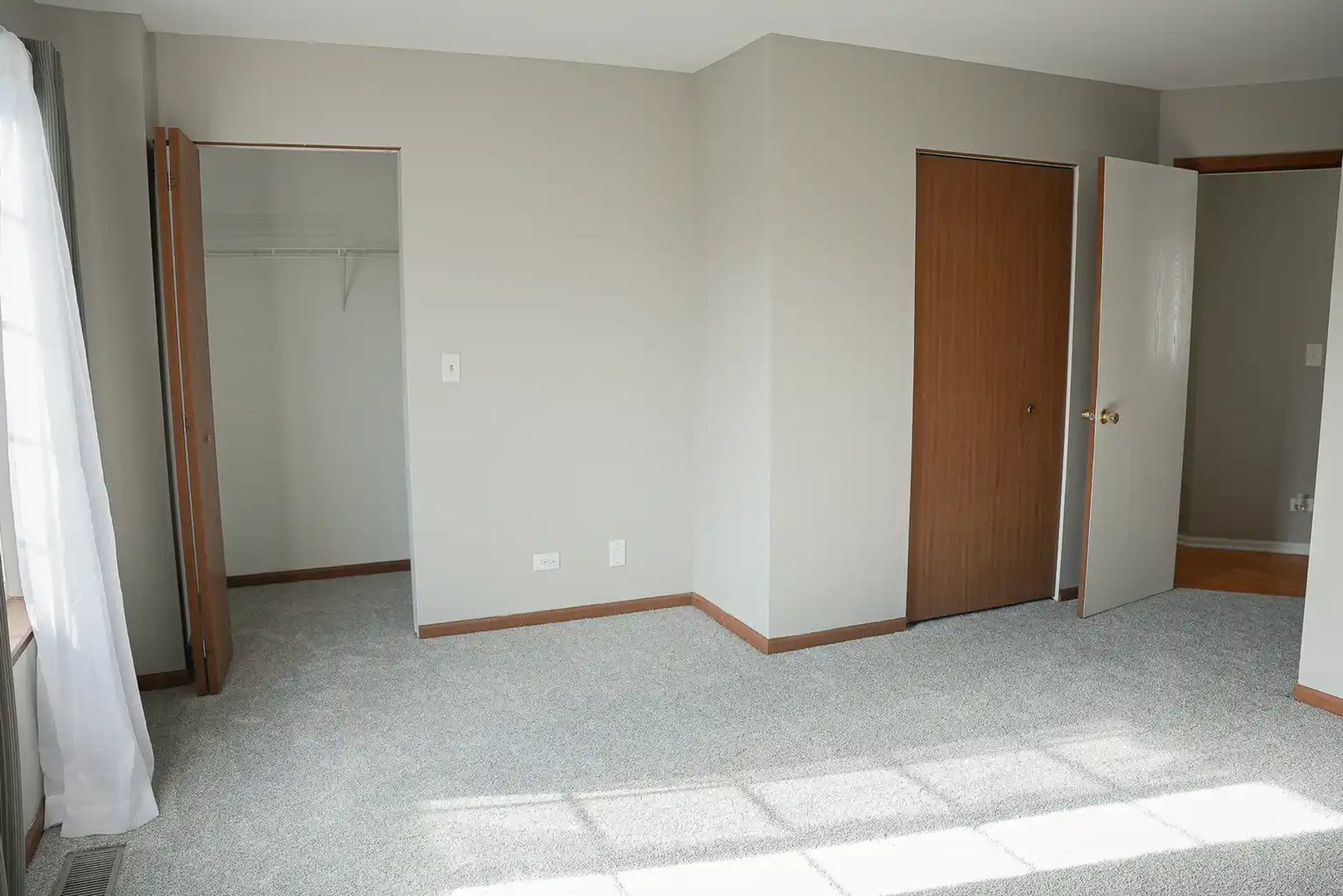 7 Gladys Court, South Elgin, IL 60177