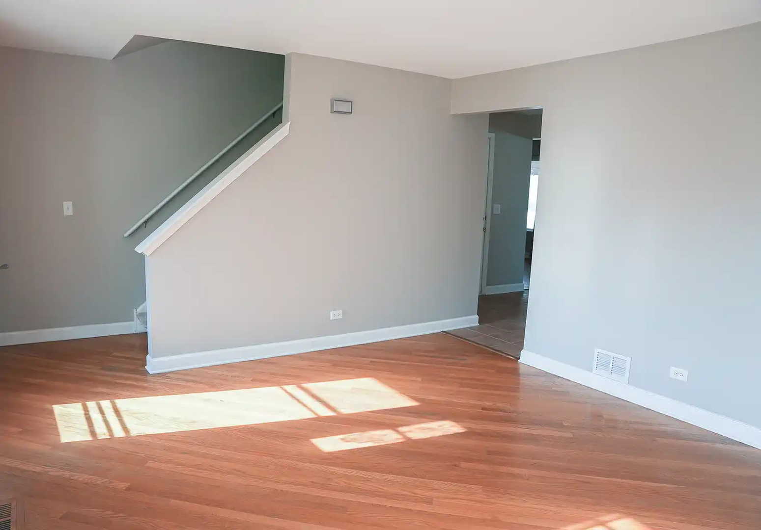 7 Gladys Court, South Elgin, IL 60177