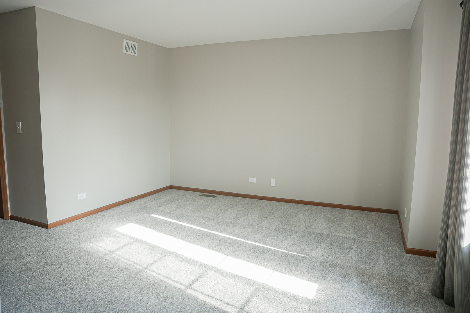 7 Gladys Court, South Elgin, IL 60177