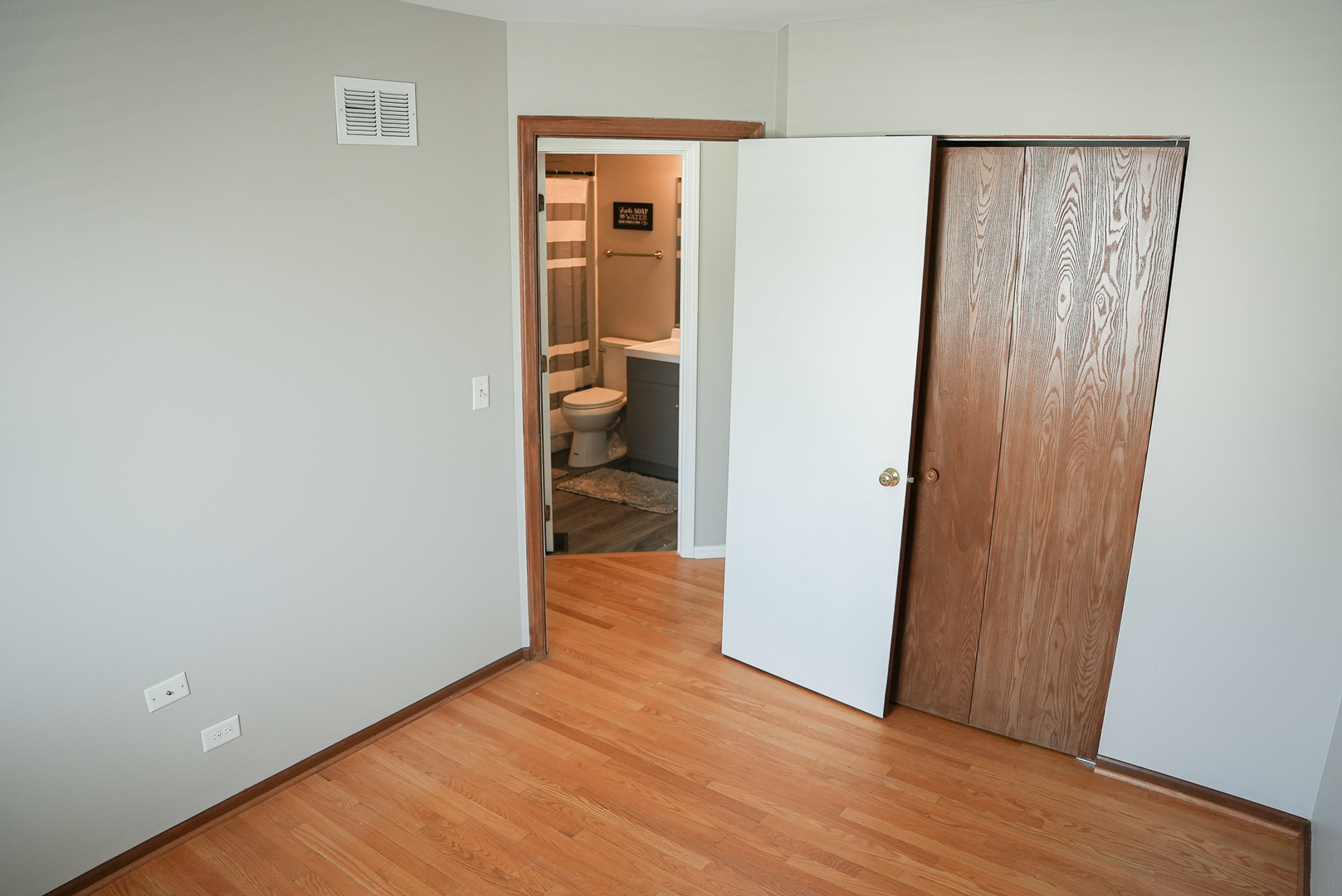 7 Gladys Court, South Elgin, IL 60177