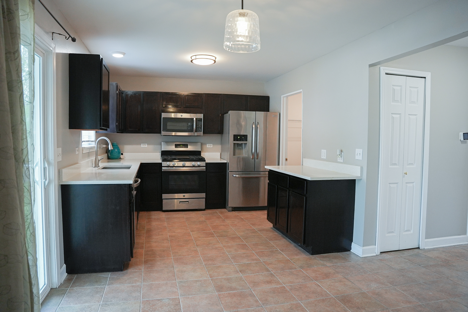 7 Gladys Court, South Elgin, IL 60177