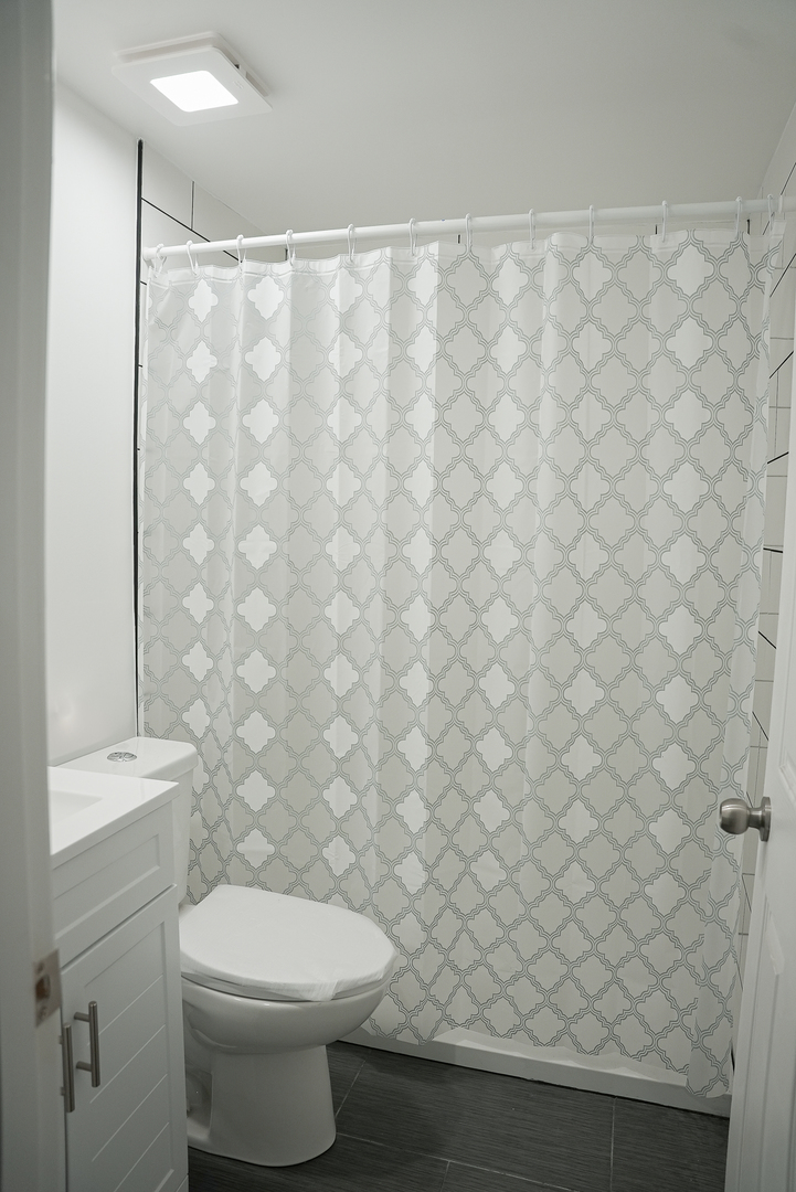 7 Gladys Court, South Elgin, IL 60177