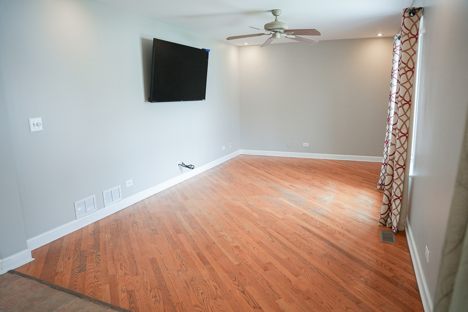 7 Gladys Court, South Elgin, IL 60177