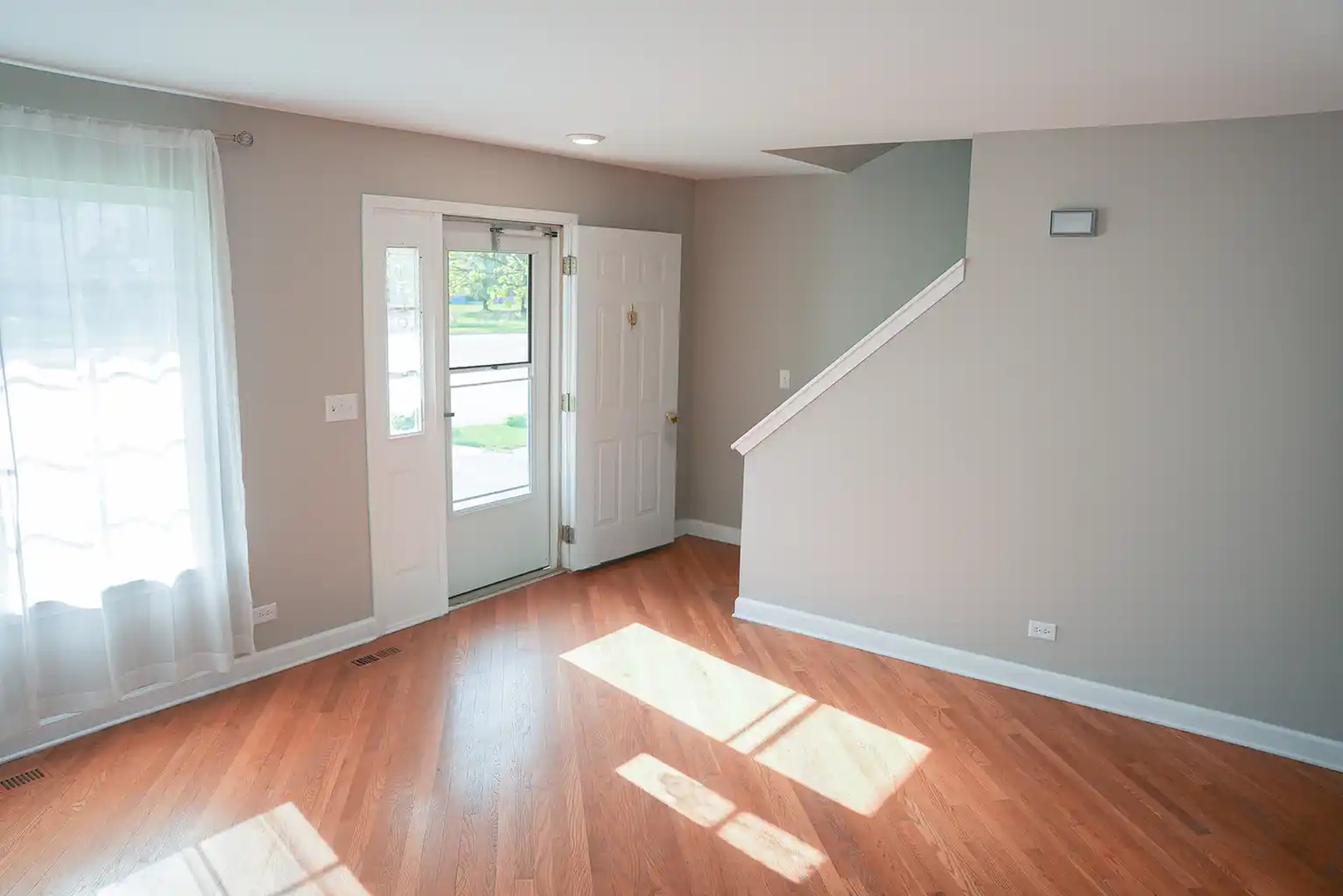 7 Gladys Court, South Elgin, IL 60177