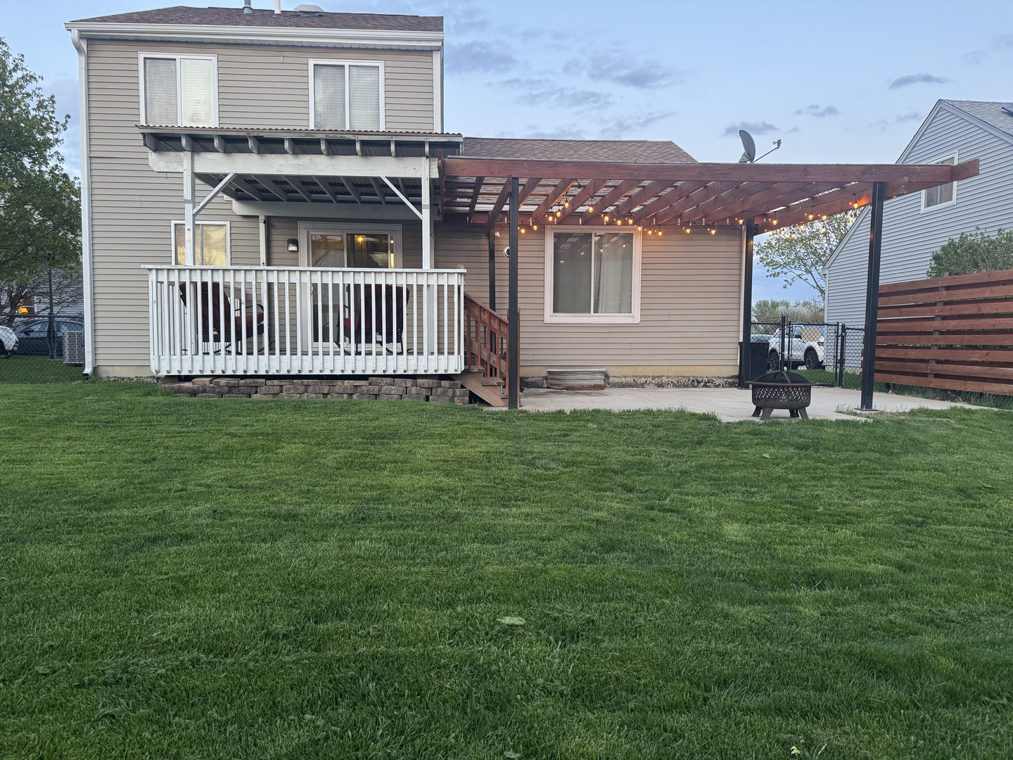 7 Gladys Court, South Elgin, IL 60177