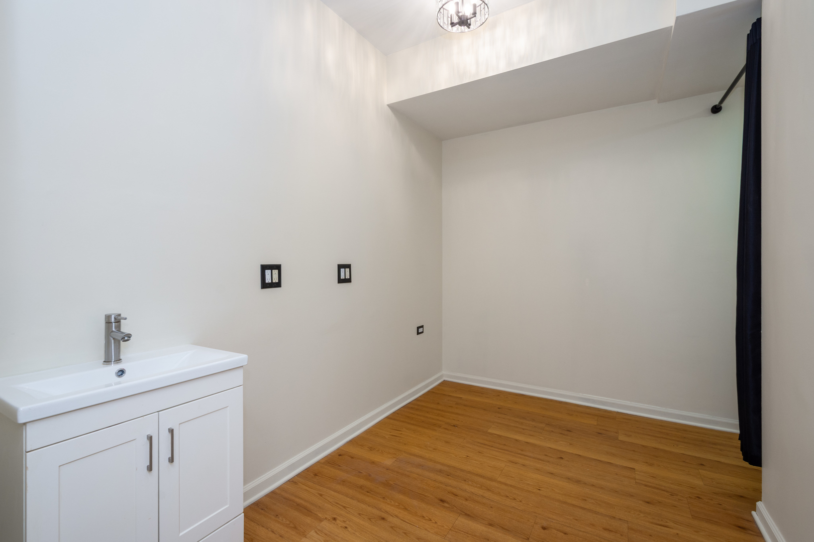 912 Main Street, Antioch, IL 60002