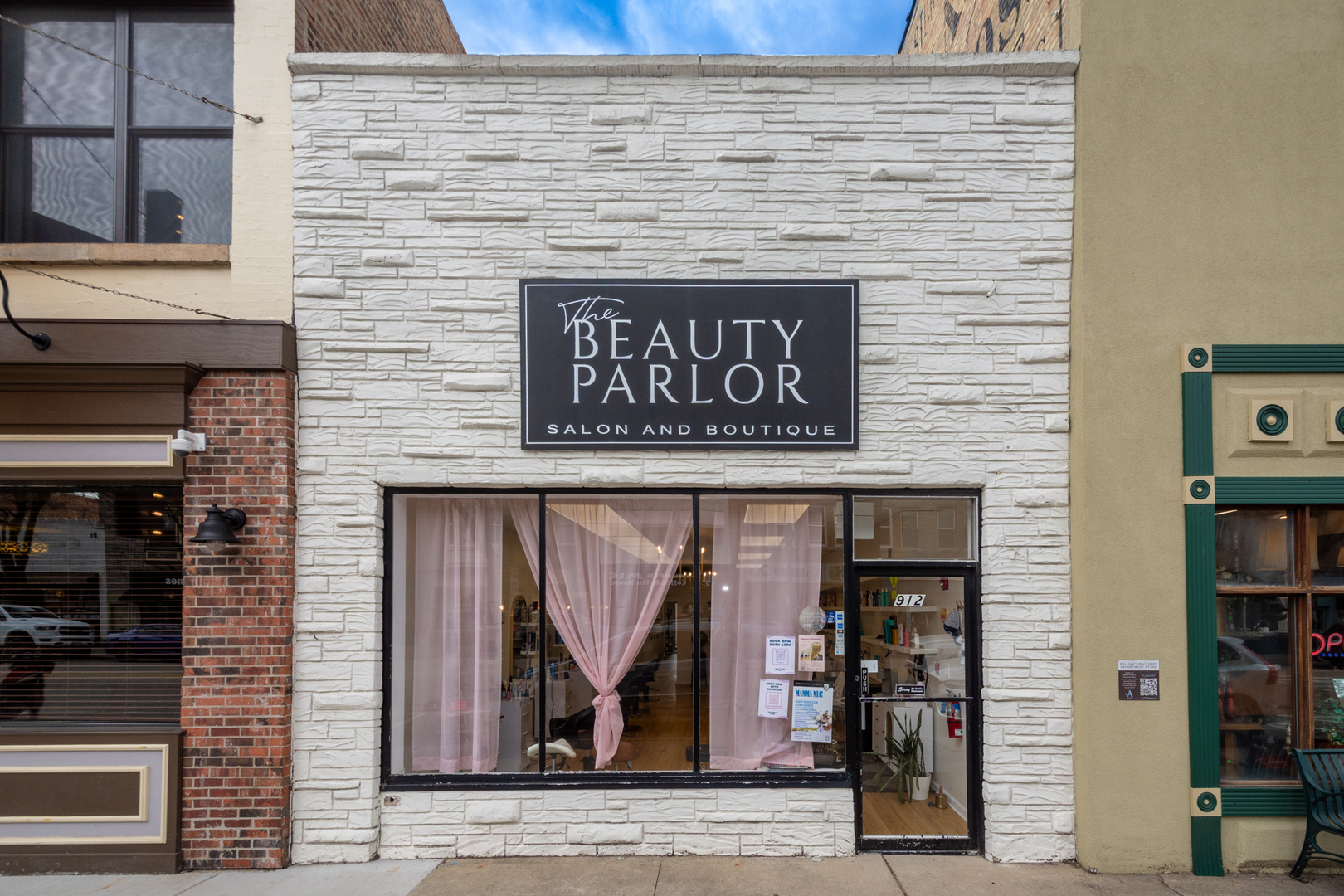 912 Main Street, Antioch, IL 60002