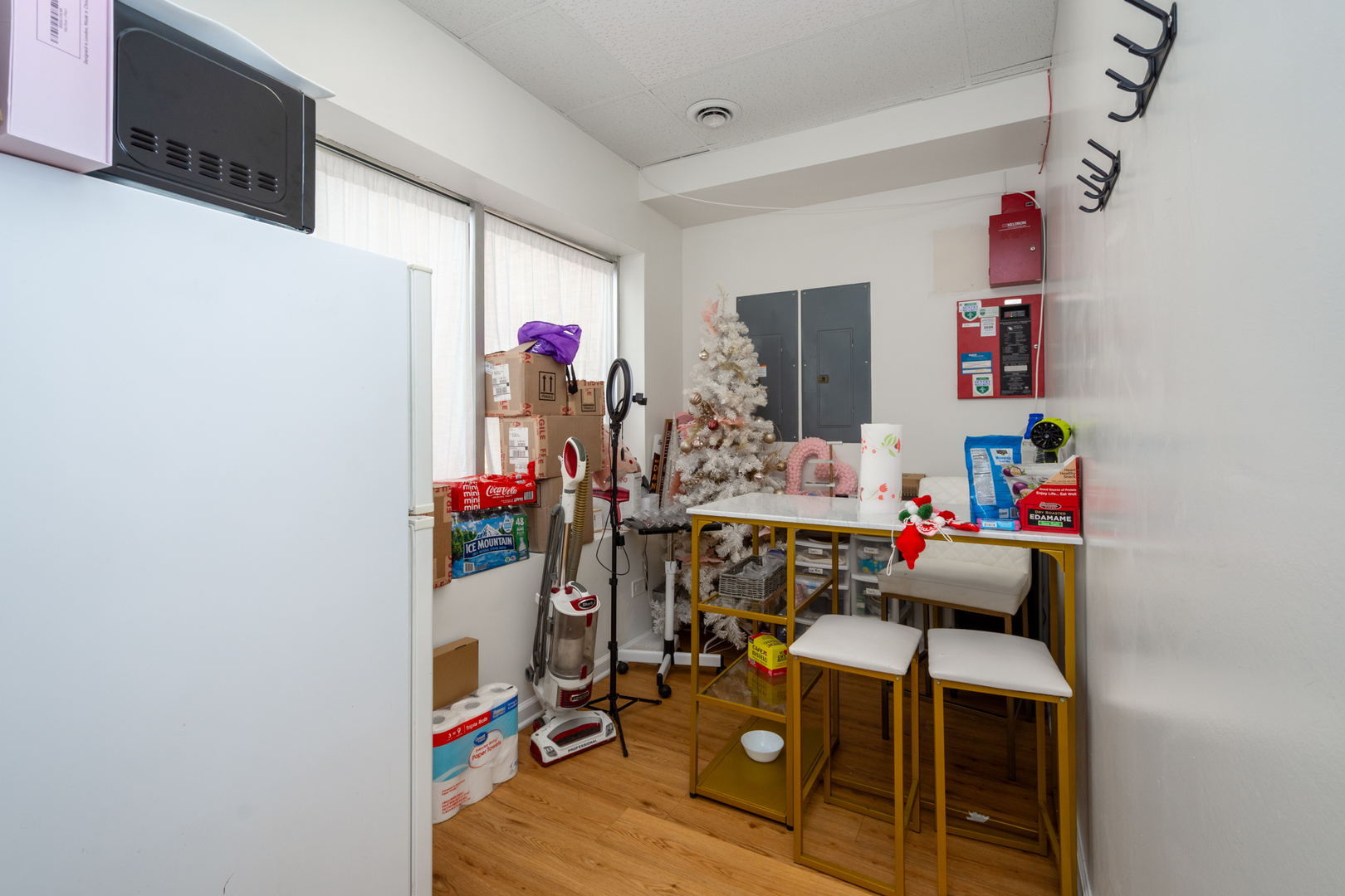 912 Main Street, Antioch, IL 60002