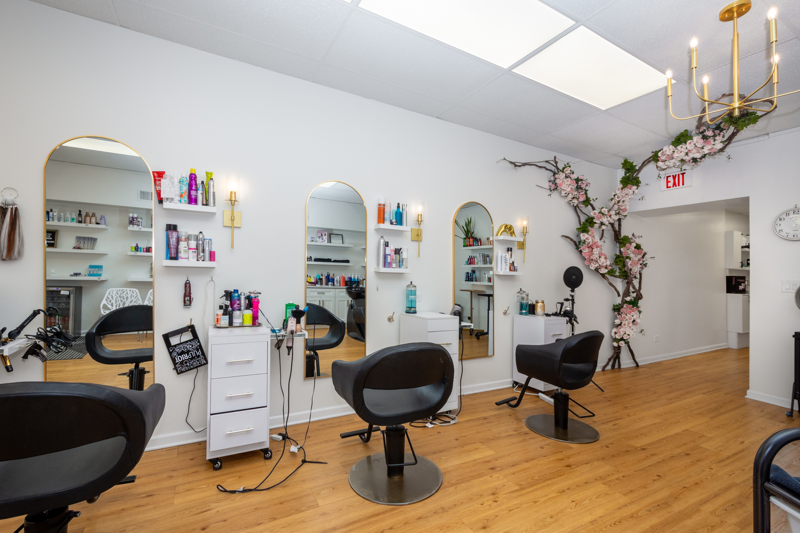 912 Main Street, Antioch, IL 60002