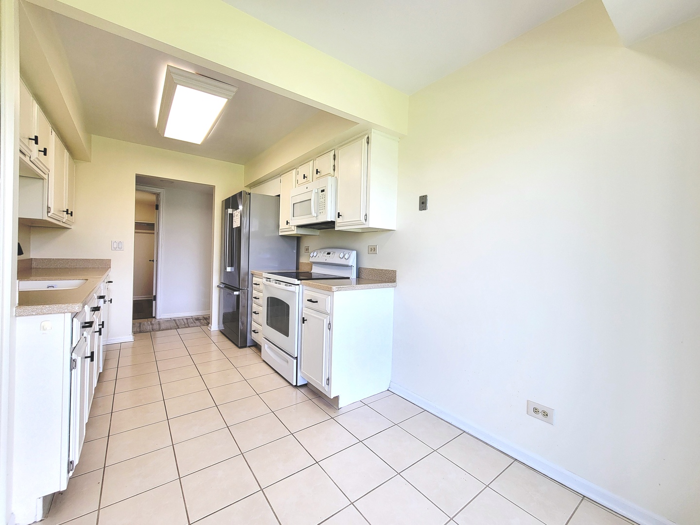 250 W PARLIAMENT Place #307, Mount Prospect, IL 60056