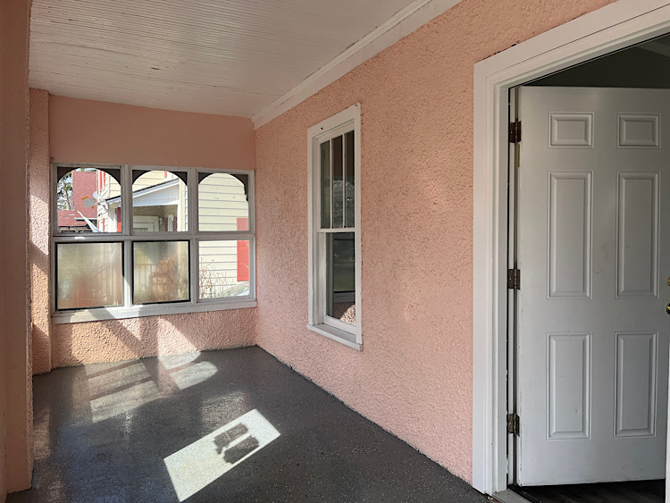 519 N VIEW Street, Aurora, IL 60506