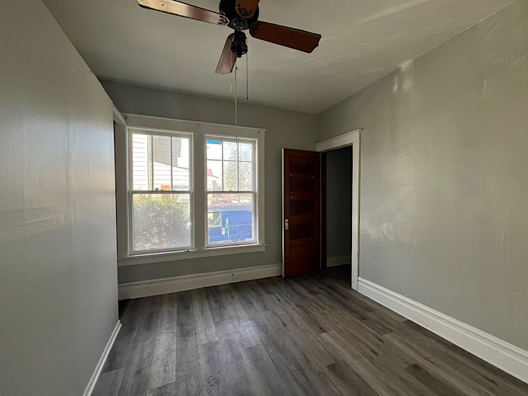 519 N VIEW Street, Aurora, IL 60506