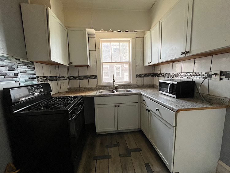 519 N VIEW Street, Aurora, IL 60506