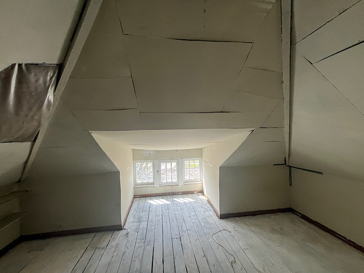 519 N VIEW Street, Aurora, IL 60506