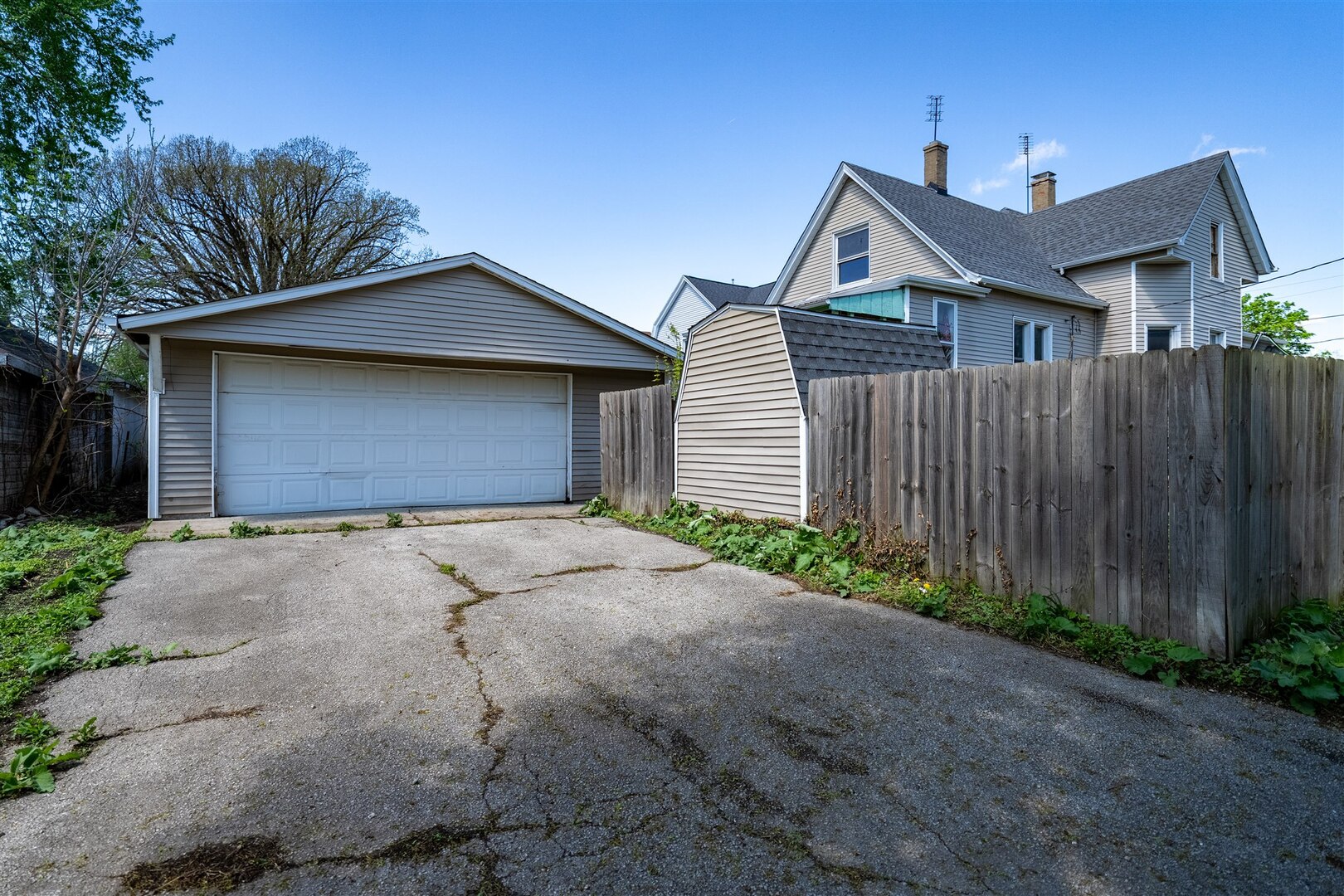 902 W Grove Street, Bloomington, IL 61701