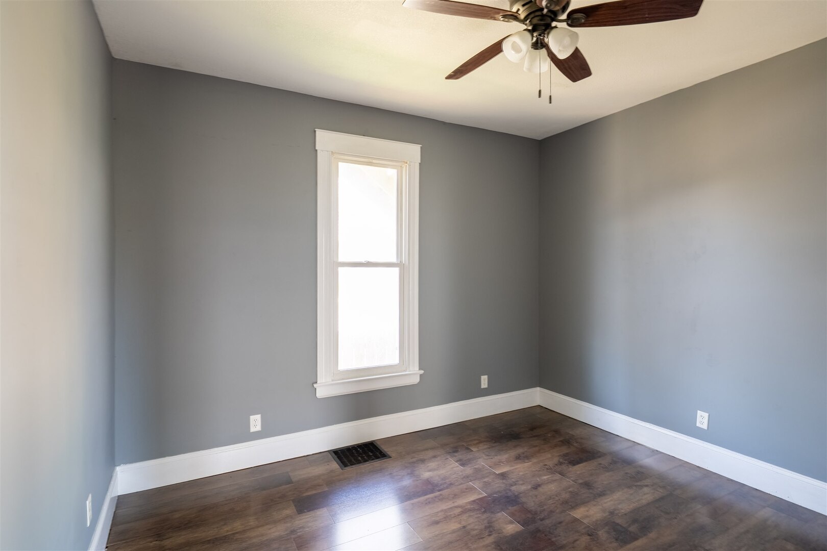 902 W Grove Street, Bloomington, IL 61701