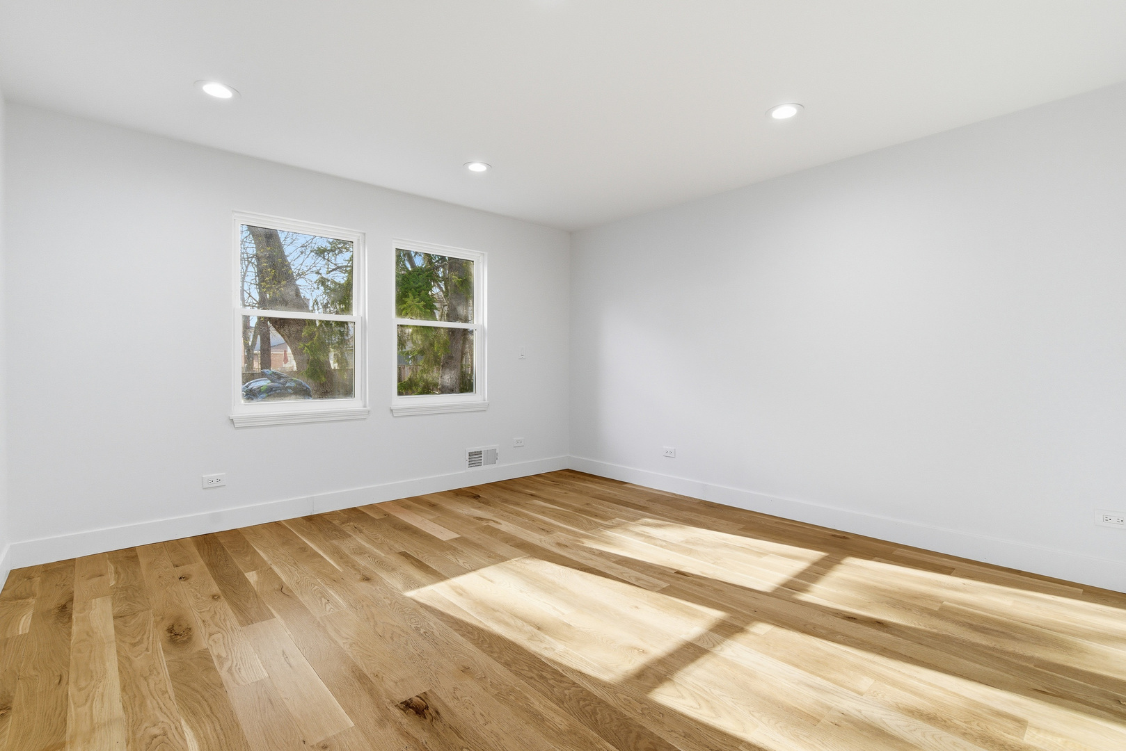 48 Birchwood Avenue, Deerfield, IL 60015