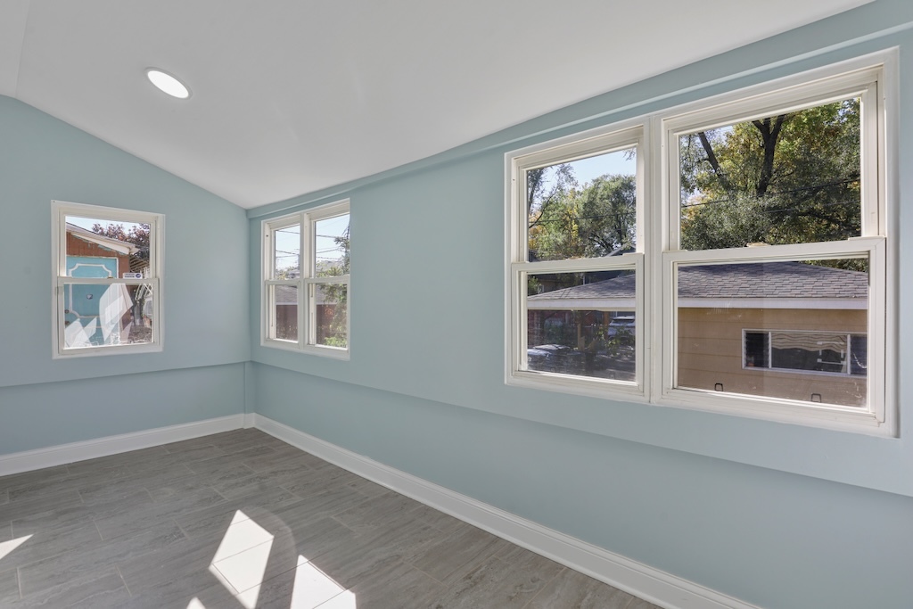 1702 S 4th Avenue, Maywood, IL 60153